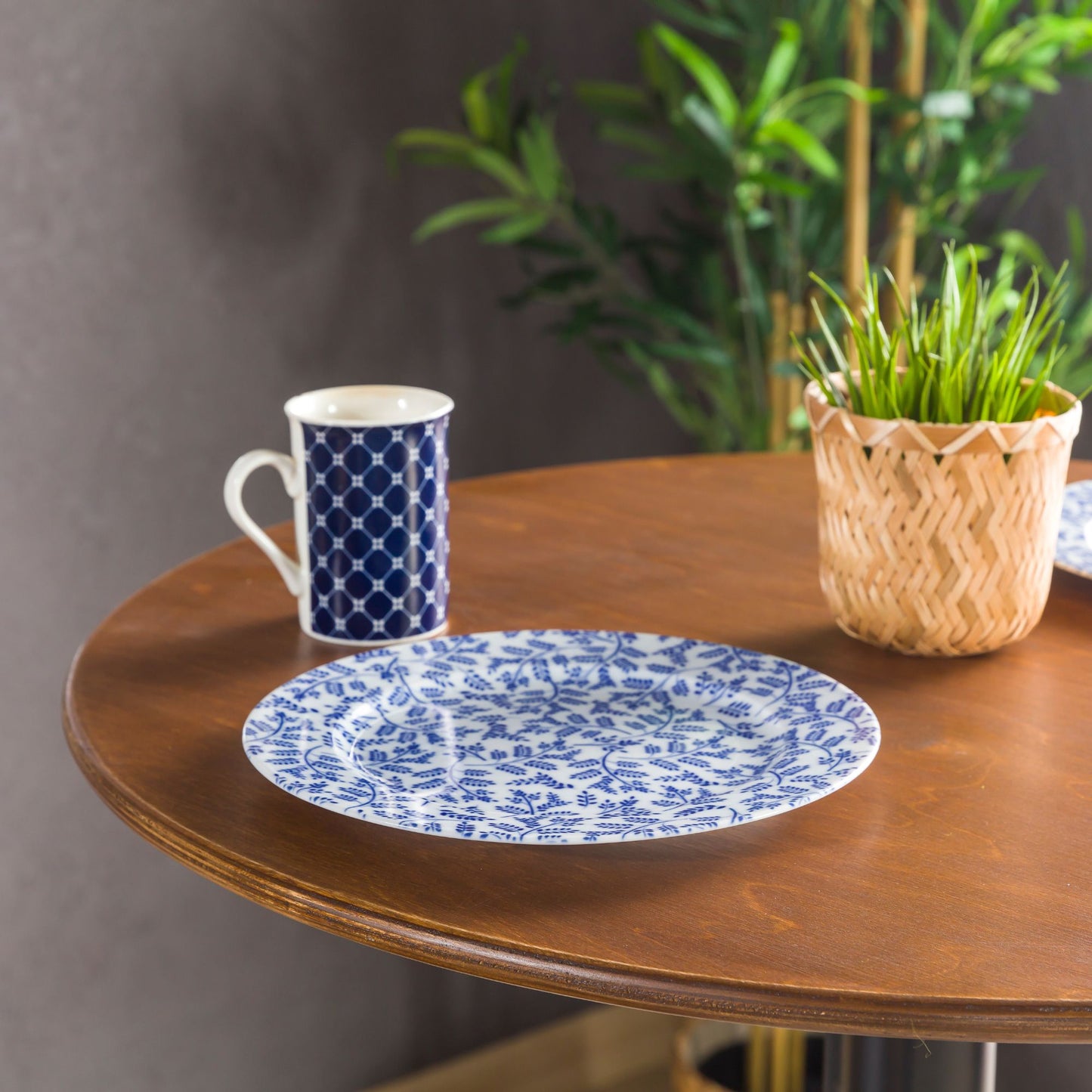 Modern Bistro Table – Birch Plywood