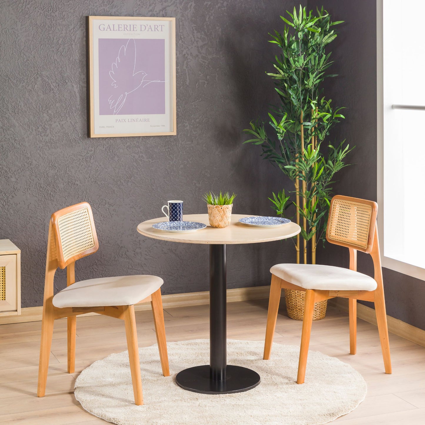 Birch Plywood Round Dining Table with Metal Tulip Leg