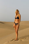 anja x bompard Scarf bikini top le flatteur navy photo shooting